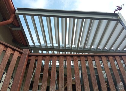 Bioklimatická ocelová pergola šestihranného tvaru 10