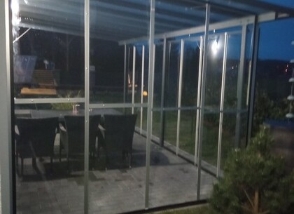 Pevné rámové zasklení pergoly 9