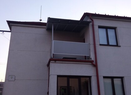 Zastřešení balkónu 1