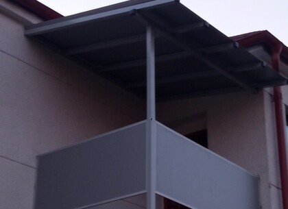 Zastřešení balkónu 2